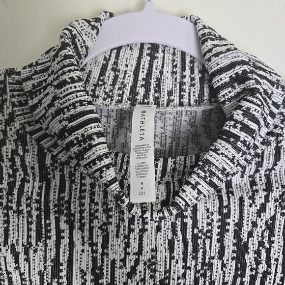 ATHLETA Flurry Elemental Turtleneck S - Picture 6 of 7